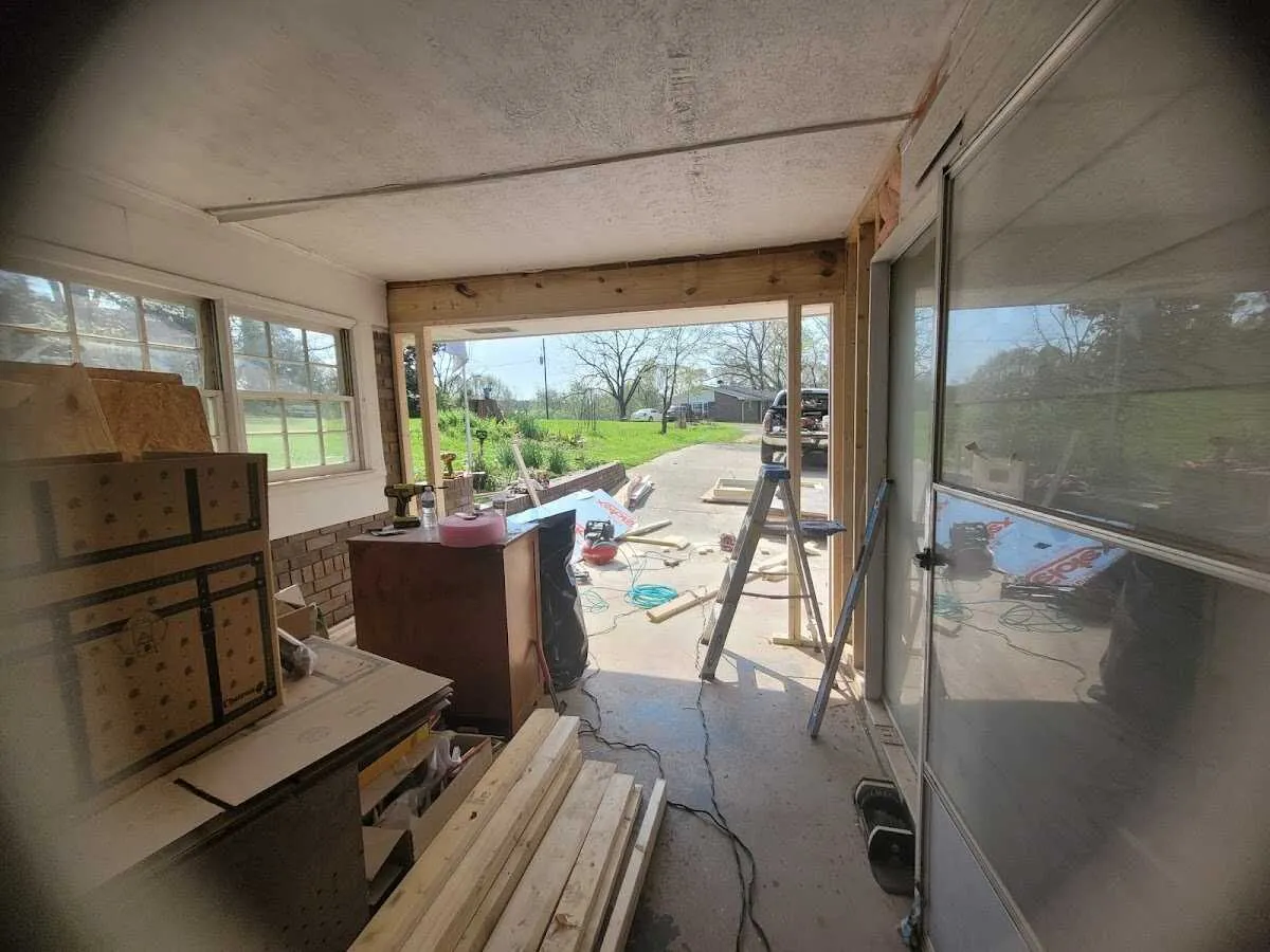 Air movers and dehumidifier for Water Mitigation Services in Irving